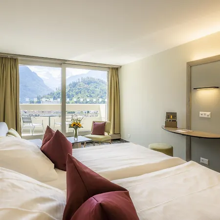 Metropole 4*