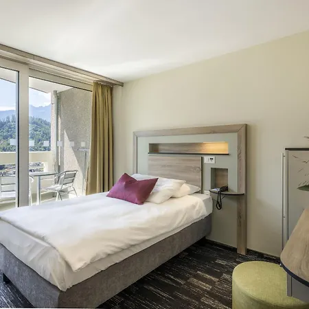Metropole 4*