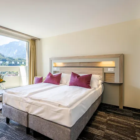 Metropole 4*