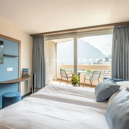 Metropole מלון 4*