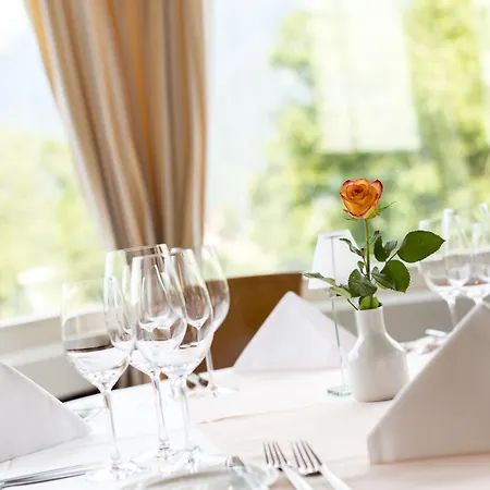 Metropole Hotel 4*